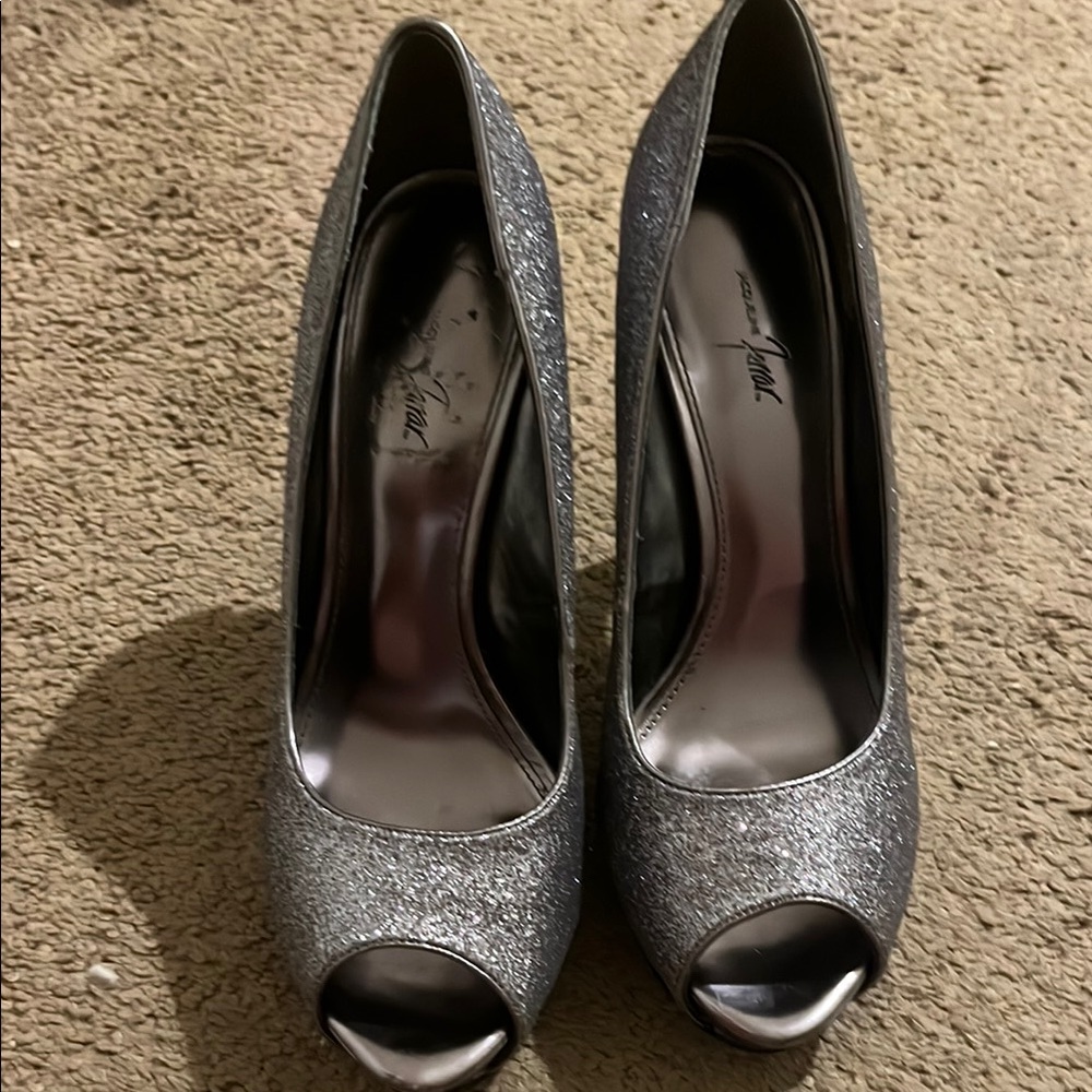 Jacqueline Ferrar Cocktail Formal Y2K Glittering Silver Peep-Toe Heels size 9